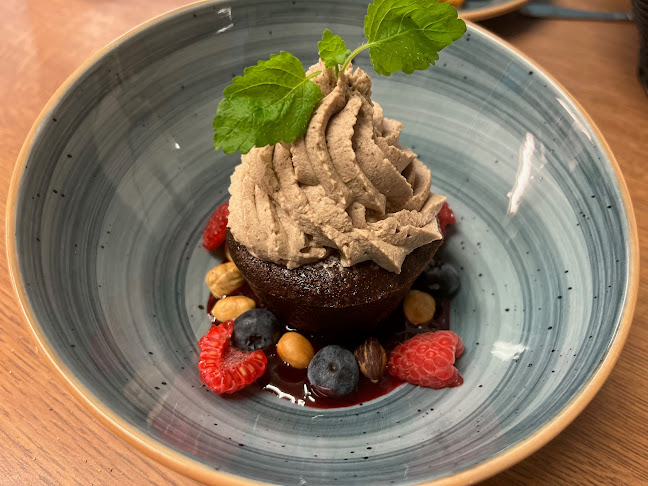 Reviews of Måns Ols Utvärdshus in Sala - Gastronomi och hotellverksamhet