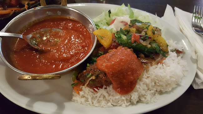 Indisk restaurang Razmoni - Gastronomi och hotellverksamhet