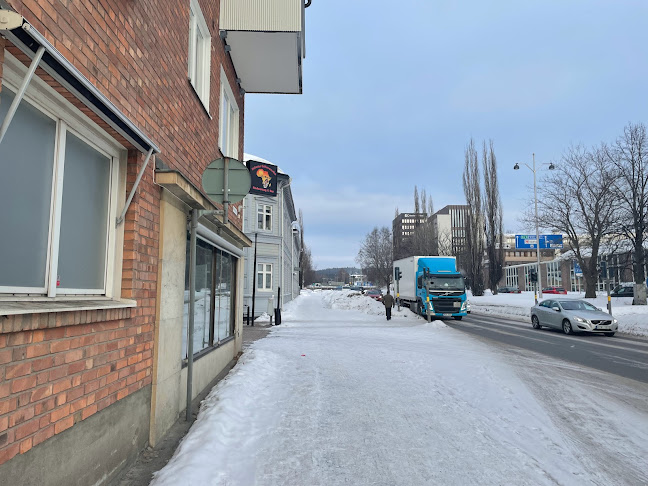 Angry Grizzly Bar-Café AB Open Times