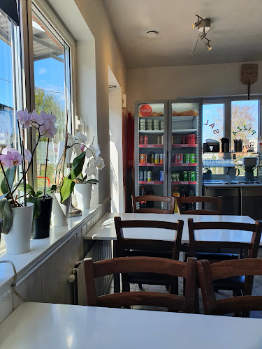 Opinii despre Pärla Pizzeria în Göteborg - Gastronomi och hotellverksamhet