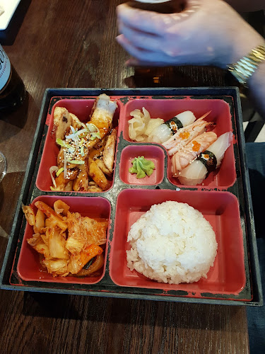 Tezukuri Sushi Open Times