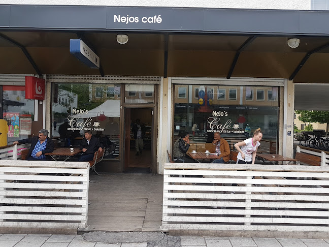 HB Nejos Salladsbar & Cafe - Spånga