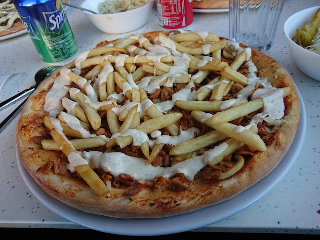 Hasses Gatukök - Gastronomi och hotellverksamhet