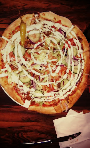 Pizzahuset - Gastronomi och hotellverksamhet
