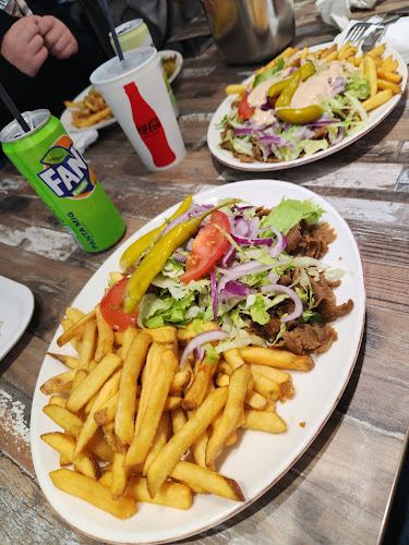 Restaurang Pingvin Pizzeria - Gastronomi och hotellverksamhet