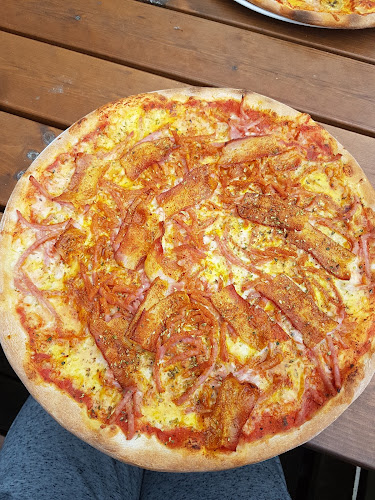 Sannegårdens Pizzeria Open Times