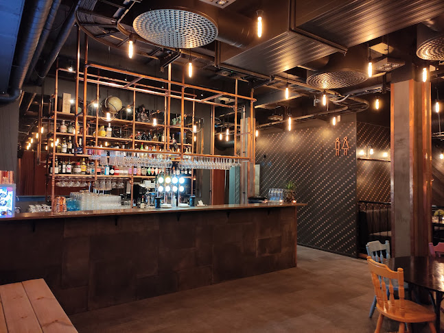 Comentarii opinii despre M A Z E