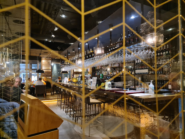 Opinii despre DiWINE Stockholm în Stockholm - Gastronomi och hotellverksamhet