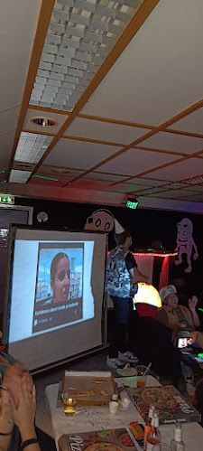 Comments and reviews of Studentpub .kauren