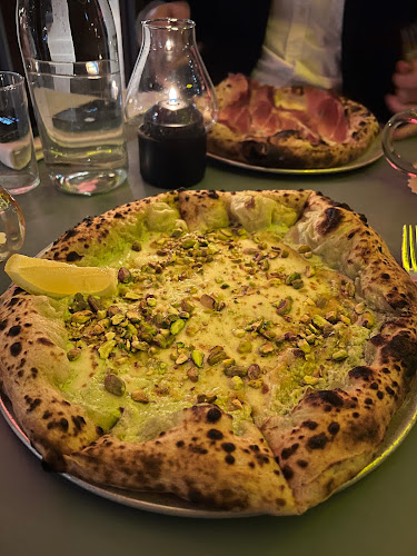 Comentarii opinii despre Bistro Bananas