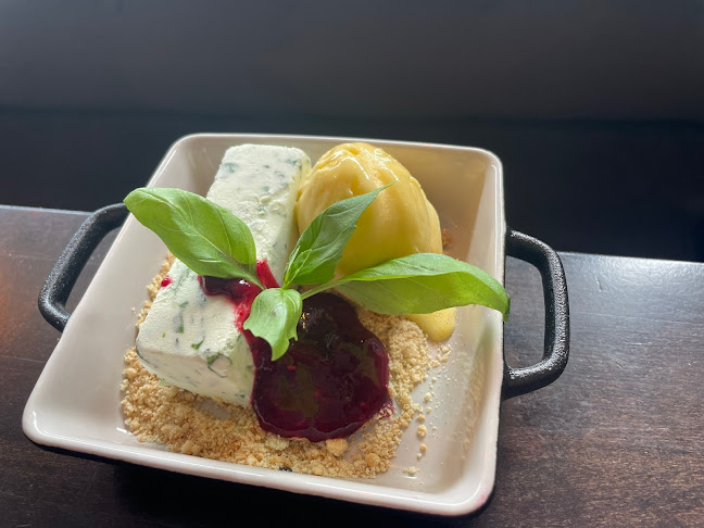 Opinii despre Charlies Bistro în Göteborg - Gastronomi och hotellverksamhet