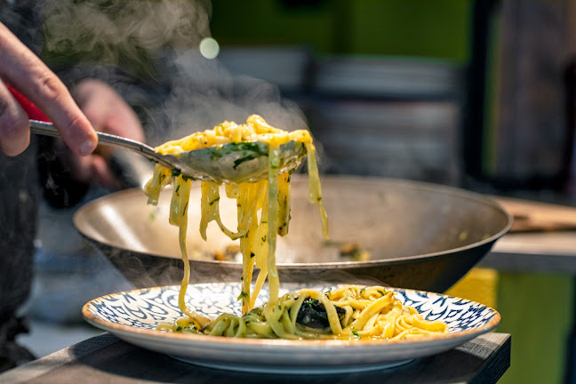 Luca & Toni Open Times