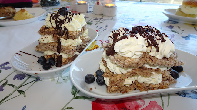 Majas Klostercafé Phone number