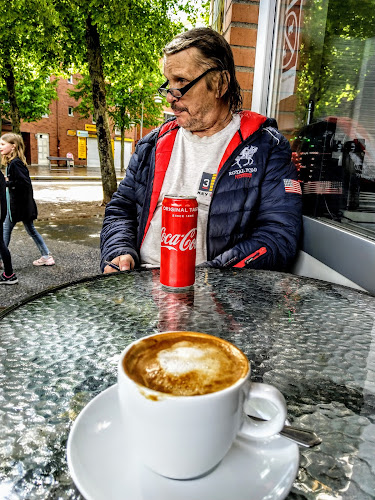 Adams Kafé - Gastronomi och hotellverksamhet