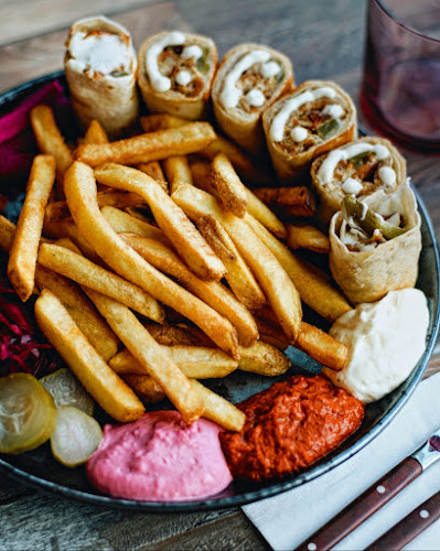 Opinii despre Farsans Streetfood Huskvarna în Huskvarna - Gastronomi och hotellverksamhet