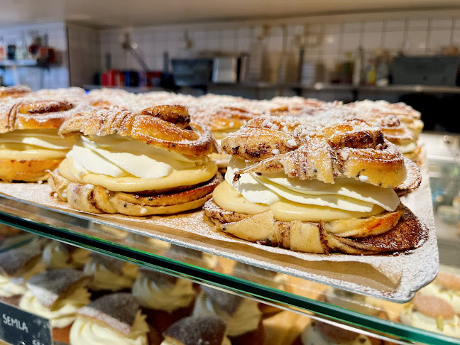Bullar & Bröd - Gastronomi och hotellverksamhet