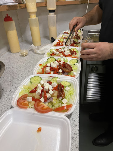 Pizzeria Parenco - Gastronomi och hotellverksamhet