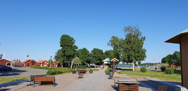 Comentarii opinii despre Marina Sportsbar