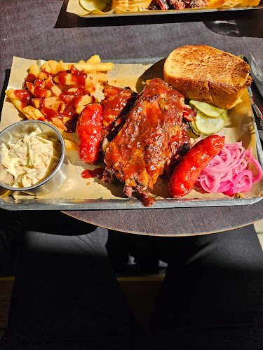 Hoots - Gastronomi och hotellverksamhet