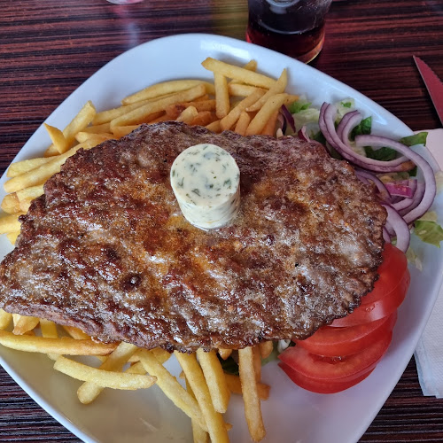 Pizzahuset i Hudiksvall - Gastronomi och hotellverksamhet