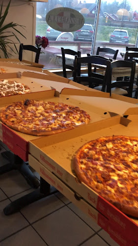 Opinii despre Pizzeria Mozzarella în Åkersberga - Gastronomi och hotellverksamhet