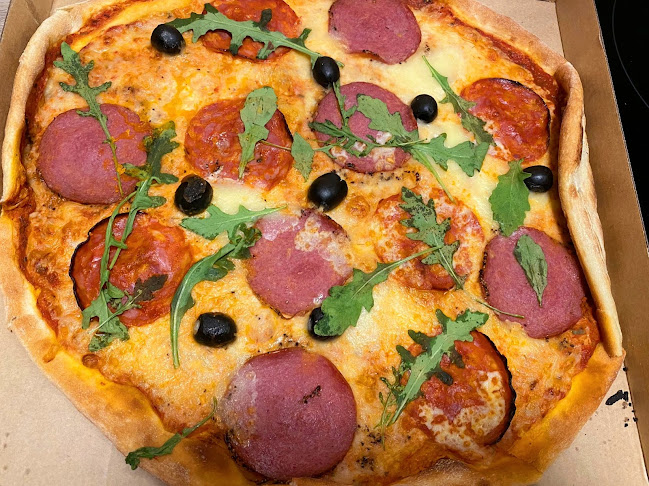 Comentarii opinii despre Maxi Café Mor Märtas