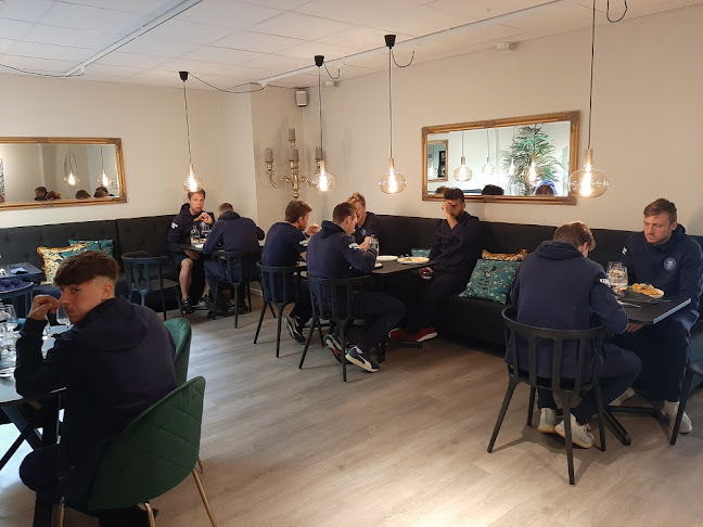 The Peacock - Gastronomi och hotellverksamhet