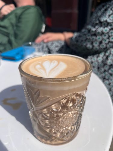 Bruket kaffebar - Gastronomi och hotellverksamhet