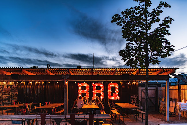 Reviews of Holy Smoke BBQ in Nyhamnsläge - Gastronomi och hotellverksamhet