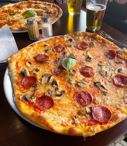 Comments and reviews of Stora Vikingen: Röde Orm / Viking Bar