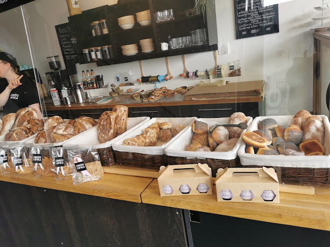 Löfgrens Bröd & Fika Phone number