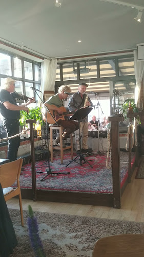 Reviews of Porter Pelle - Restaurang vid Vattnet, Evenemang/Livemusik i Göteborg in Göteborg - Gastronomi och hotellverksamhet