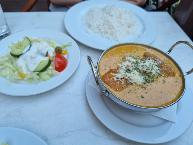 Comments and reviews of Mumtaz