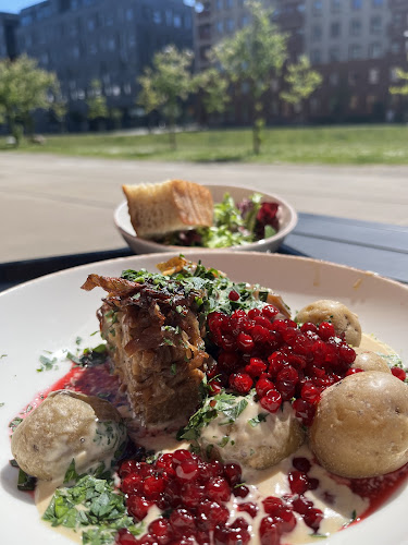 Ubåtshallen - Gastronomi och hotellverksamhet