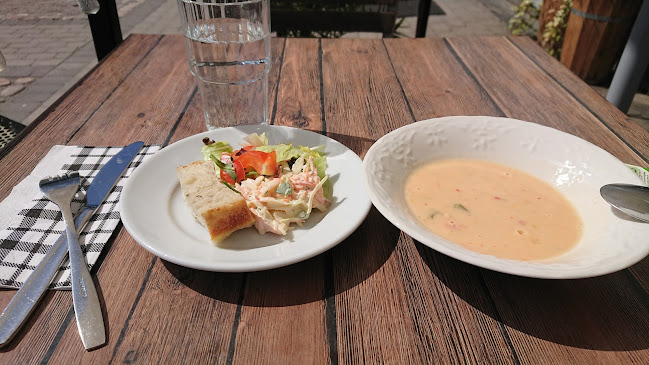 Opinii despre Gästgivaregården în Ljungby - Gastronomi och hotellverksamhet