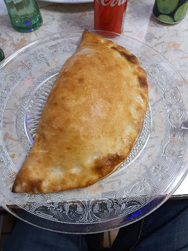 Helenas Pizzeria & Kebab - Gastronomi och hotellverksamhet