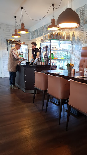 Trattoria La Pizza Phone number