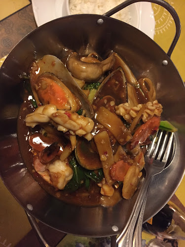 Wok House - Gastronomi och hotellverksamhet