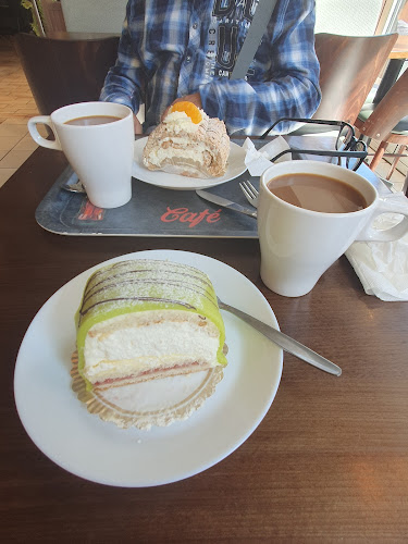 Möllers café - Gastronomi och hotellverksamhet