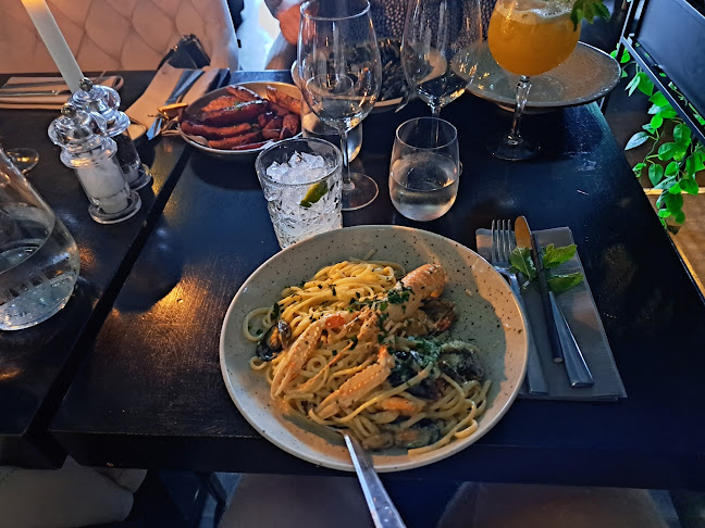 Bakgårn - Gastronomi och hotellverksamhet