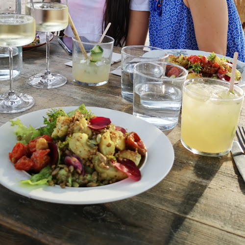 Snack Mat & Bad Open Times