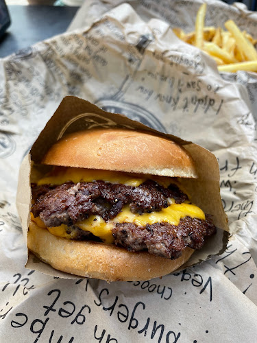 Opinii despre Shady Burgers în Kalmar - Gastronomi och hotellverksamhet