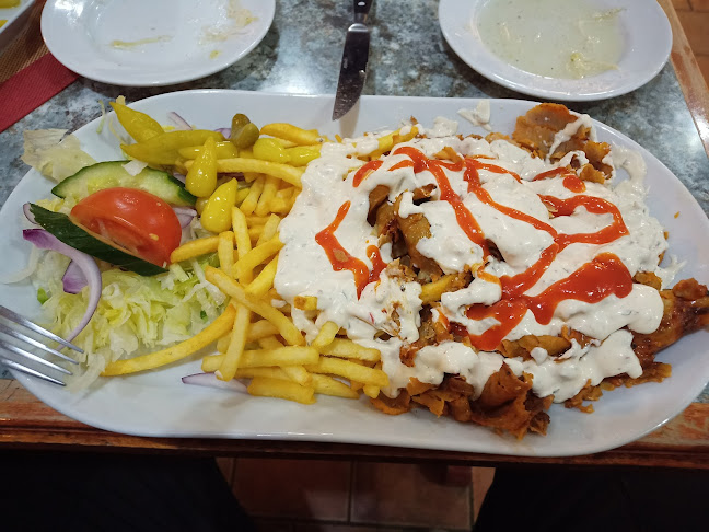 Mickis pizzeria - Gastronomi och hotellverksamhet