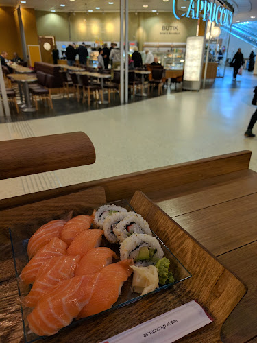 Opinii despre Din Sushi în Västra Frölunda - Gastronomi och hotellverksamhet