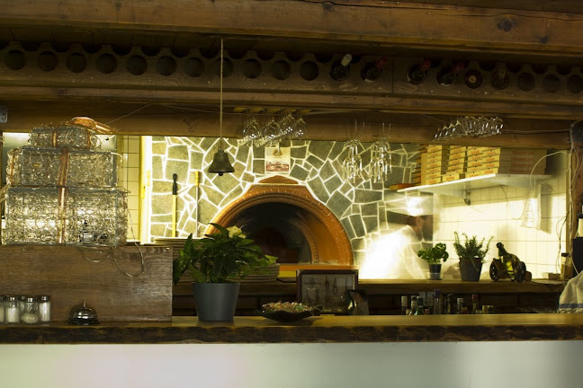 Kiviks Restaurang & Pizzeria - Kivik