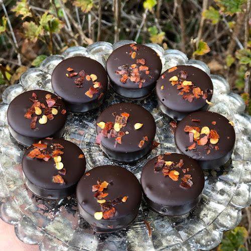 Betsy Sandberg Choklad, Lidingö - Gastronomi och hotellverksamhet