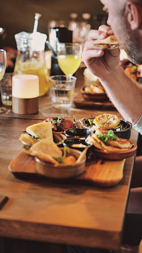 CALMA Tapasbar - Gastronomi och hotellverksamhet