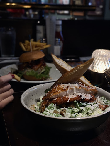 Opinii despre O'Learys Vällingby în Vällingby - Gastronomi och hotellverksamhet