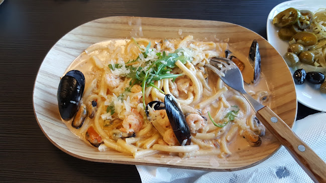 Reviews of Filles Gatukök – Scan gatukök in Bromölla - Gastronomi och hotellverksamhet