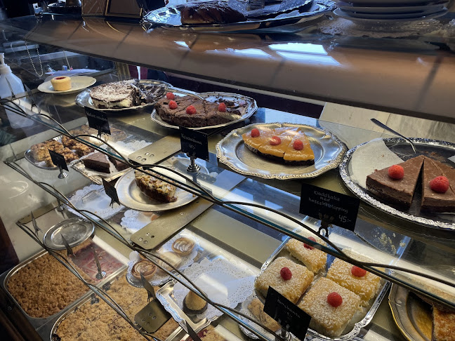 Comments and reviews of Kullzénska caféet